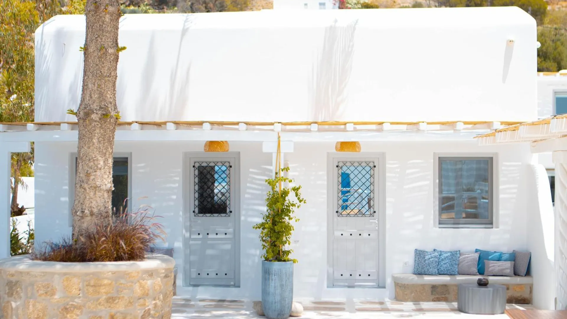 Merriam Mykonos Town 0*,