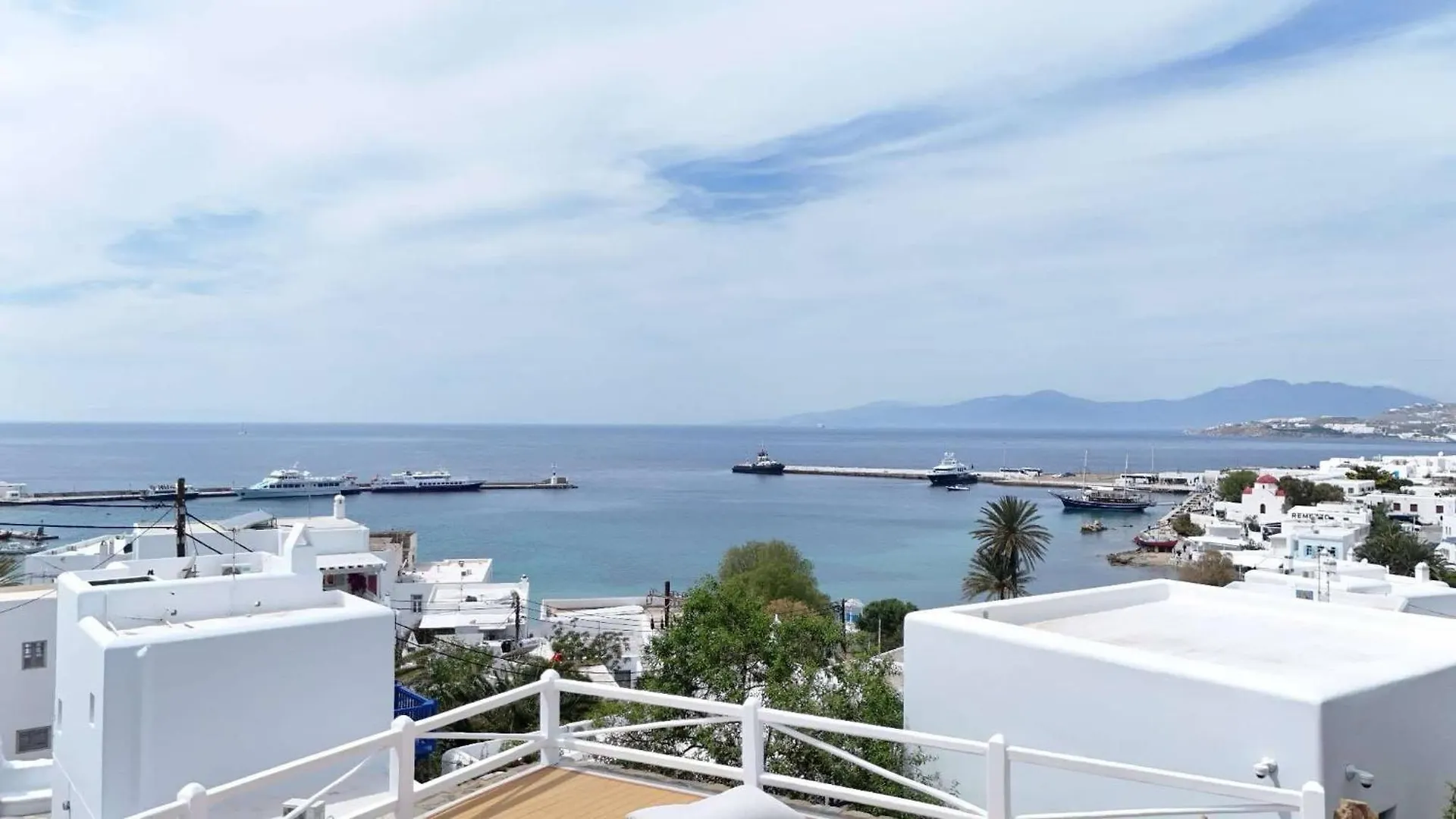 Merriam Mykonos Town